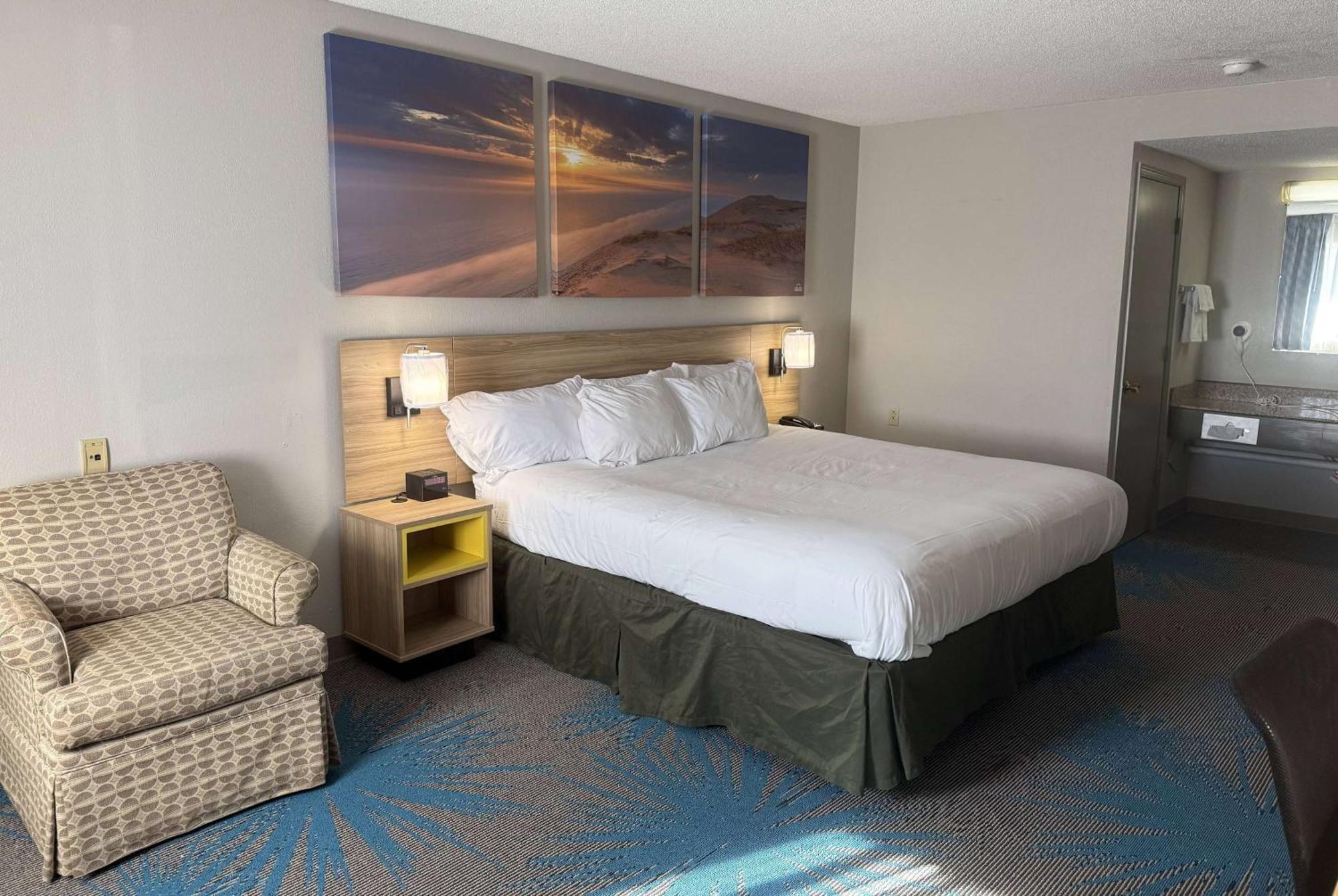 Days Inn By Wyndham Hannibal Bagian luar foto